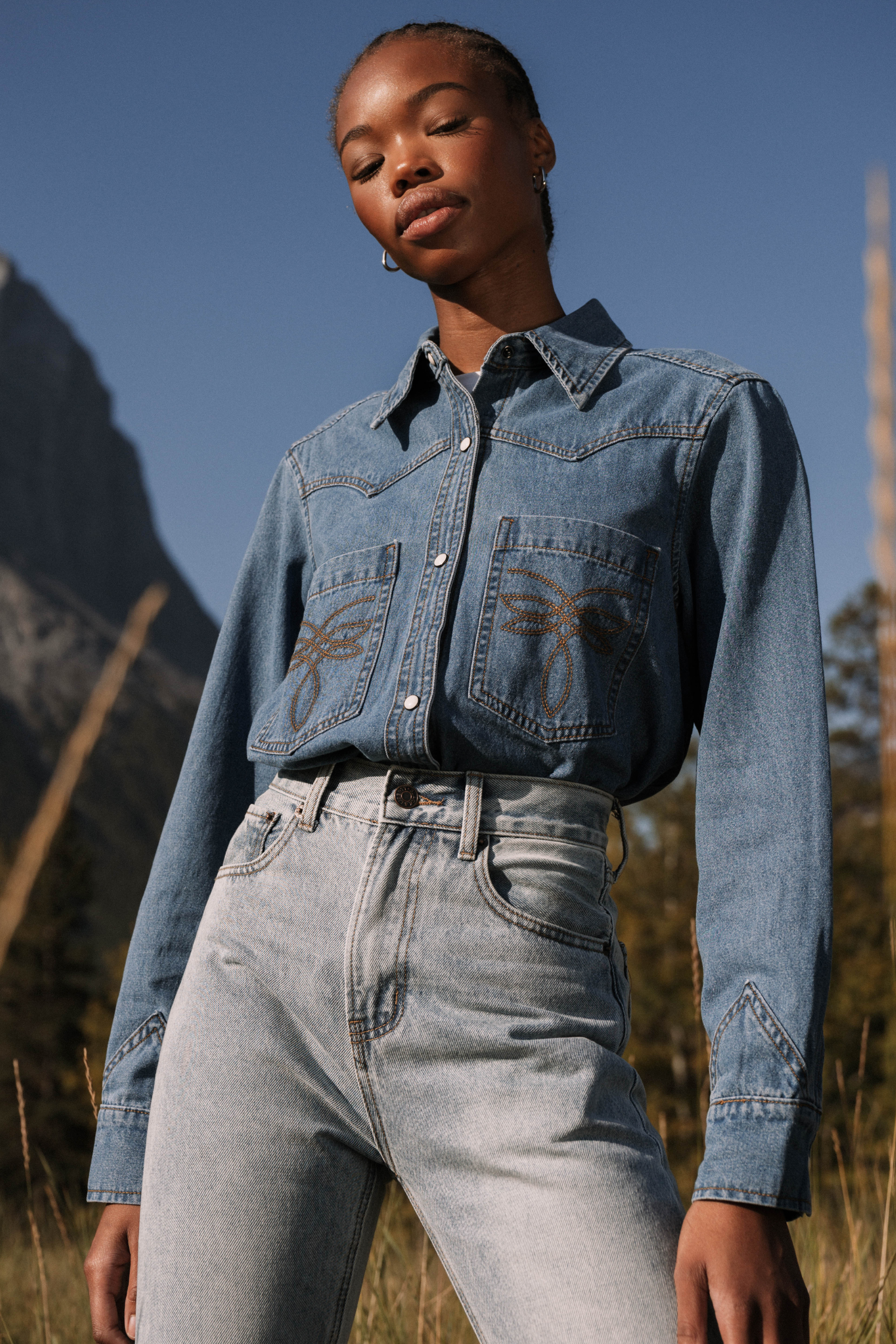 DAKOTA DENIM SHIRT - LIGHT BLUE