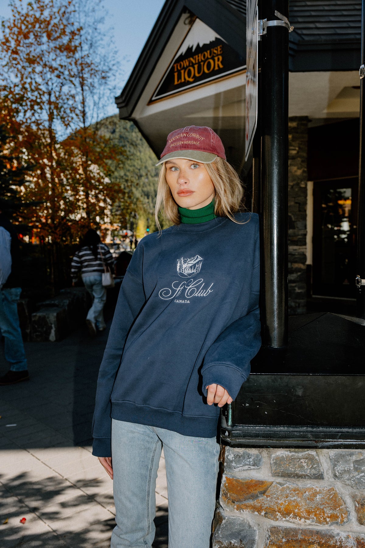 SKI CLUB SWEATSHIRT